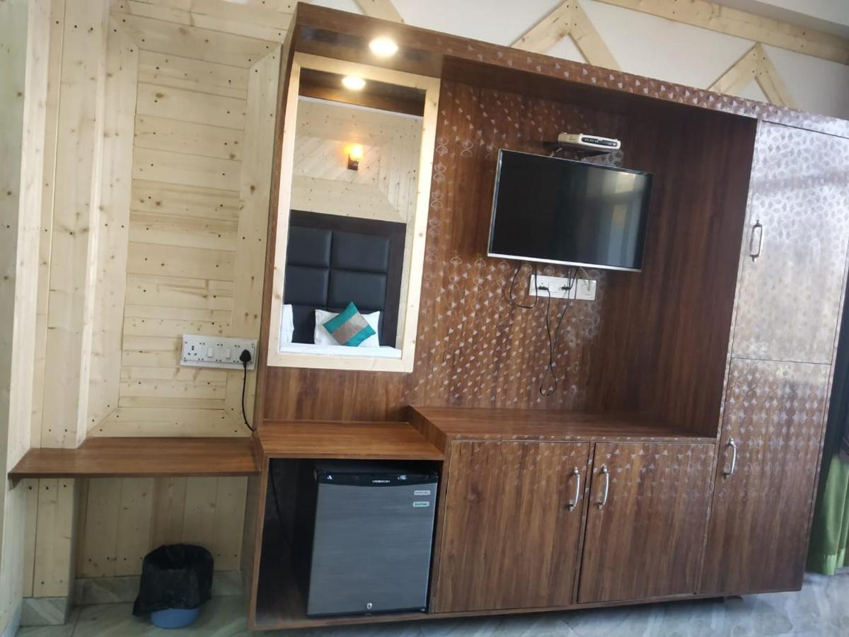 Royal Breeze Hotel & Restaurant Received Most Rated Traveller Award Property For Year 2023-2024 !! Mussoorie Exterior foto